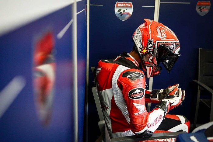 Pebalap Indonesia, Mario Suryo Aji, membuat kejutan dengan mengukir sejarah baru saat menyelesaikan sesi Kualifikasi Moto3 Mandalika 2022.