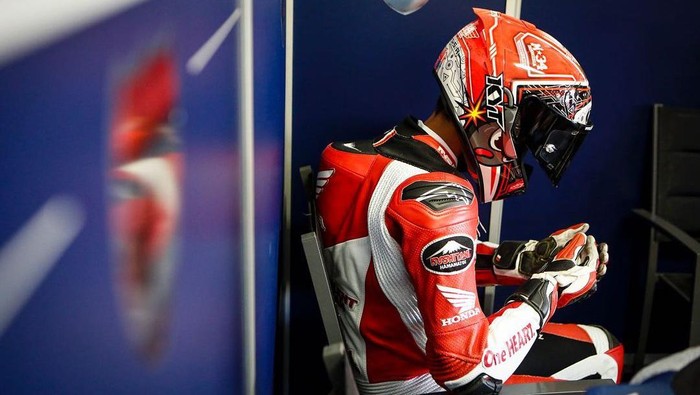 Kenalkan Mario Aji, Pebalap Indonesia yang Bikin Sejarah di Moto3 Mandalika Pebalap Indonesia, Mario Suryo Aji, membuat kejutan dengan mengukir sejarah baru saat menyelesaikan sesi Kualifikasi Moto3 Mandalika 2022.