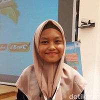 Kisah tersebut dibagikan oleh akun TikTok @bociwtinggi. Ia memperlihatkan foto sebelum dan sesudah glow up. Ia membuktikan kepada mantan pacarnya bisa glow up dan berhasil menjadi Putri Banten 2021. Buat Arip yang nyelingkuhin gue karena katanya gue gak secantik cewek TikTok. Terima kasih ye udah nyelingkuhin gue. Rip sini keluar lu rip, gara-gara lu gue sekarang jadi dapat yang lebih baik WKWKWKWKWK, tulis akun TikTok @bociwtinggi. Foto: Dok. pribadi Amalia Fauziyyah Idris.
