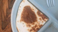 Hebat! Tidak hanya memilih makanan yang tepat, netizen ini pasti menghabiskan waktu untuk memilih wadah yang tepat. Lihat saja, tortila ini ukurannya persis dengan wadahnya. Foto: Reddit