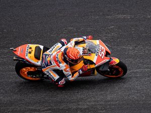 Frustrasi Habis Jatuh 2 Kali, Marc Marquez Langsung Lakukan Ini