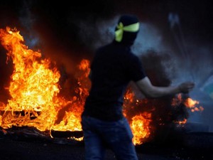 Mungkinkah Invasi Ukraina Menginspirasi Musim Semi Arab Jilid Dua?