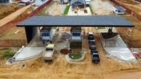 Lingkup pekerjaan pada zona inti meliputi gedung utama PLBN, pos pemeriksaan, pos gerbang, pos TNI, power house, mekanikal elektrikal dan plumbing (MEP), pengadaan peralatan X-Ray dan Thermal Detection, dan portal.Foto: Dok. Kementerian PUPR