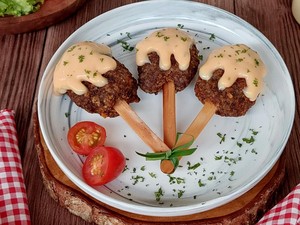 Resep Pembaca: Resep Selat Solo Lolipop yang Unik Tampilannya