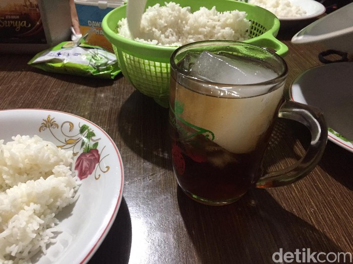 Serba-serbi Mandalika: Es Batu Kok Langka, Haus-haus