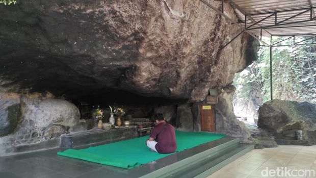 Situs Khayangan Wonogiri diyakini sebagai turunnya ilham Panembahan Senopati dirikan Keraton Jogja
