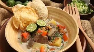 3 Resep Soto Kuah Santan yang Sedap, Khas Betawi hingga Banjarmasin