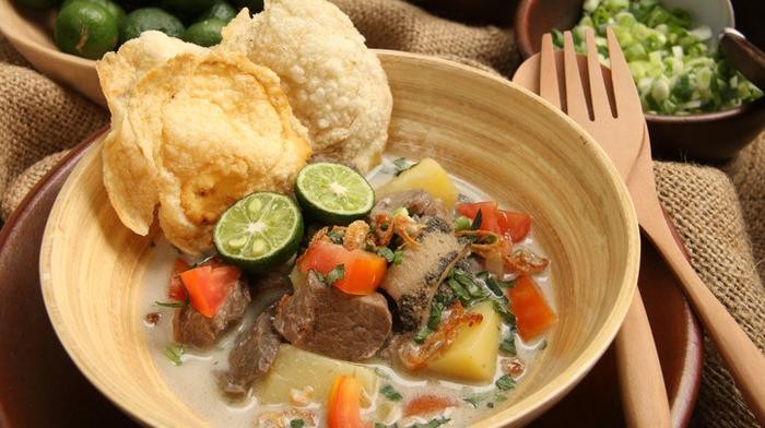 3 Resep Soto Kuah Santan yang Sedap, Khas Betawi hingga Banjarmasin