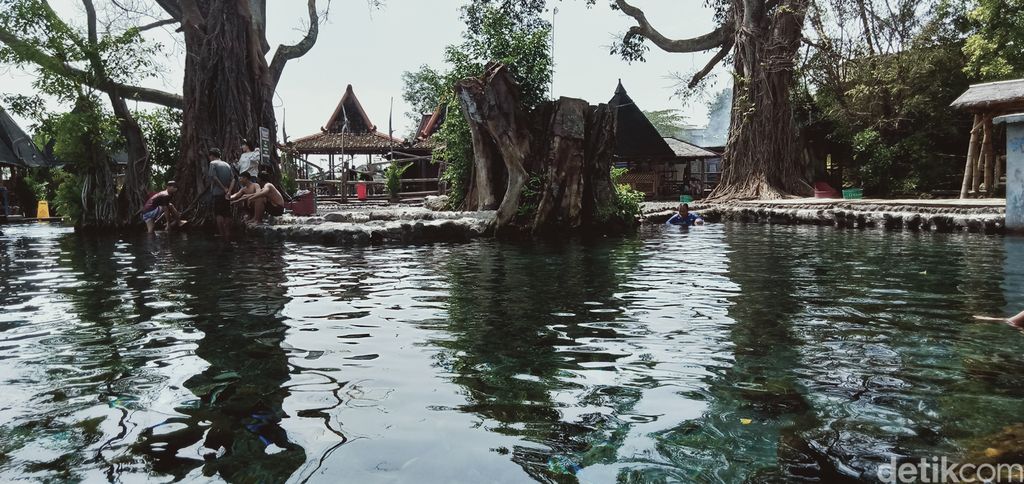 Umbul ini konon menjadi tempat ritual berendam alias kungkum para raja dan bangsawan Jawa.