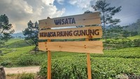 Dia menuturkan bagi masyarakat yang ingin mengunjungi Nuansa Riung Gunung bisa membayar tiket masuk dengan Rp10 ribu. Kata dia, jika masyarakat ingin camping bisa membayar sebesar Rp25 ribu.