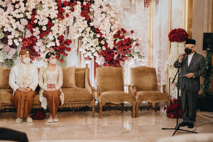 Akad Nikah Putri Tanjung dan Guinandra Jatikusumo Akad Nikah Putri Tanjung dan Guinandra Jatikusumo digelar di kediaman keluarga Chairul Tanjung, Minggu (20/3/2022).