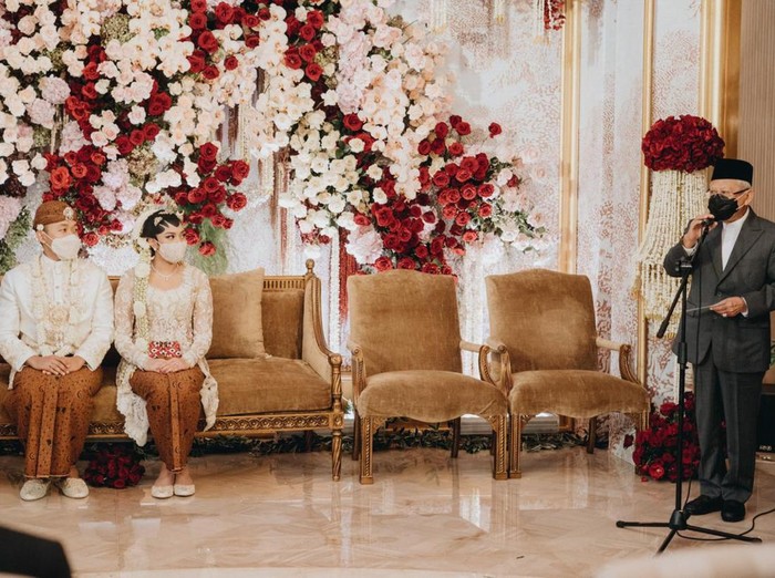 Akad Nikah Putri Tanjung dan Guinandra Jatikusumo Akad Nikah Putri Tanjung dan Guinandra Jatikusumo digelar di kediaman keluarga Chairul Tanjung, Minggu (20/3/2022).