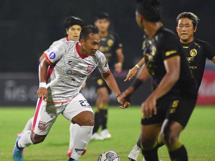 arema fc vs borneo fc