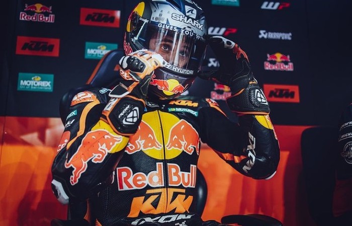 Galeri Miguel Oliveira Miguel Oliveira, Juara MotoGP yang Doyan Jajan dan Nongkrong di Kafe