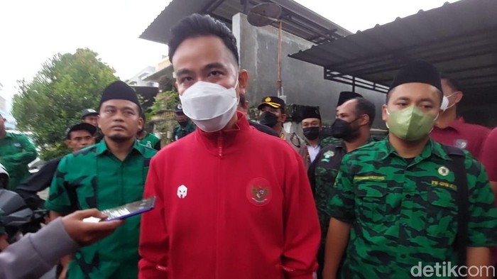 Wali Kota Solo Gibran Rakabuming saat menghadiri acara Gerakan Pemuda Kabah di Solo, Minggu (20/3/2022).