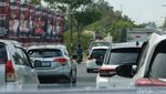 Foto: Jalanan Sekitar Bandara Lombok Menuju Sirkuit Mandalika Macet Pol