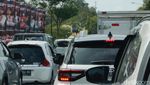 Foto: Jalanan Sekitar Bandara Lombok Menuju Sirkuit Mandalika Macet Pol
