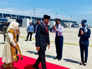 Jokowi Bakal Naik Podium Serahkan Trofi ke Juara MotoGP Mandalika