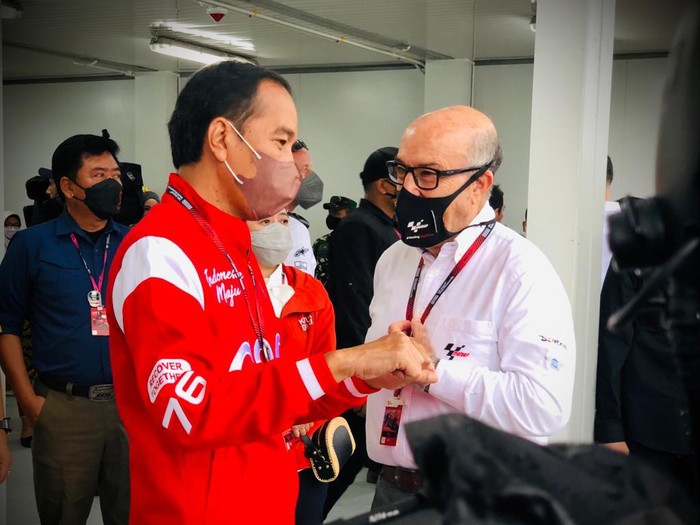 Jokowi di Sirkuit Mandalika