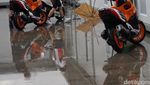 Kecelakaan Horor, Marc Marquez Balik ke Paddock dengan Tangan Diperban