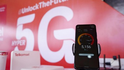Momen Direksi-Komisaris Telkomsel Jajal Kecepatan 5G di Mandalika