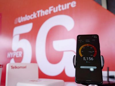 Momen Direksi-Komisaris Telkomsel Jajal Kecepatan 5G di Mandalika