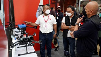Telkomsel memberikan pengalaman aktivitas digital yang baru bagi para pengunjung dengan menampilkan berbagai use case pemanfaatan teknologi berbasis jaringan 5G. Ada 16 BTS 5G yang digelar Telkomsel untuk menjangkau sejumlah titik di kawasan sirkuit Mandalika dan bandar udara internasional Zainuddin Abdul Madjid di Lombok. 