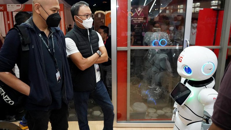 Koneksi internet 5G Telkomsel boleh berbangga lantaran mampu mengukir kecepatan melebihi 5 Gbps! Hal ini pun diakui oleh para peliput yang hadir di ajang internasional MotoGP Mandalika.