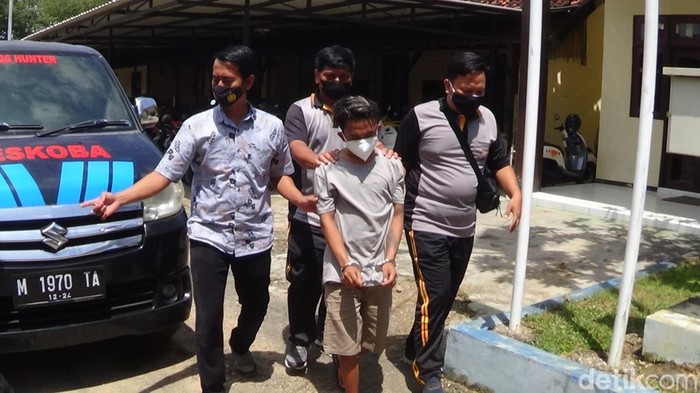 Polisi mengamankan pemuda pengedar pil koplo