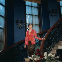 Sesuai permintaan Putri Tanjung, Chairul Tanjung menyampaikan catur weda pada Guinandra Jatikusumo. Samuel Rustandi/Morden.co