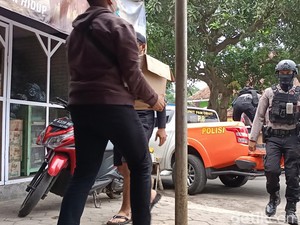 Razia Jelang Ramadhan, Polisi Hampir Terkecoh Toko Sembako yang Jual Miras