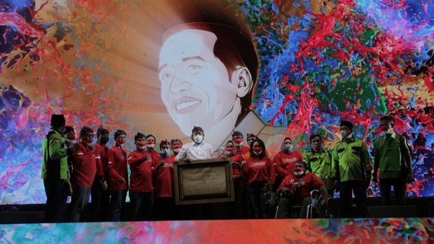 Relawan Jokowi se-Surabaya Raya membentuk Relawan Sapu Lidi. Berjanji setia dan satu komando mengikuti Jokowi di 2024, Minggu (20/3/2022).