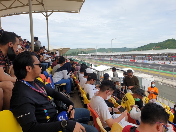 Suasana penonton MotoGP Mandalika