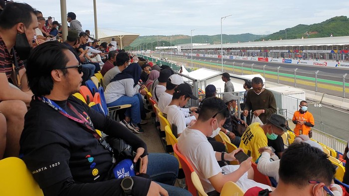 Suasana penonton MotoGP Mandalika