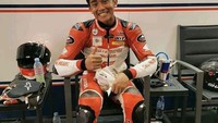 Mario Aji tengah menjadi pemberitaan setelah menuntaskan Moto3 Qatar 2022. Ia finish di posisi ke-19. Kini ia kembali viral setelah meraih pole position Moto3 Mandalika 2022. Foto: Instagram @mariosuryoaj1