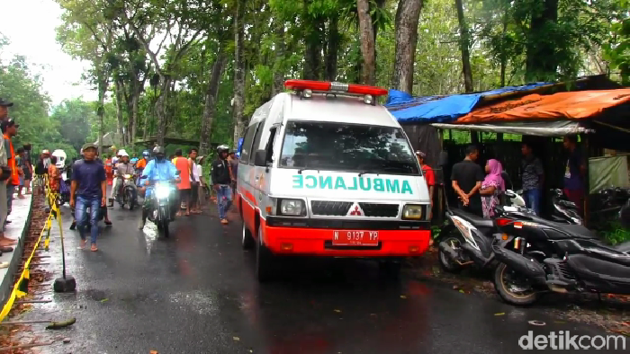tewas tersambar petir di lumajang