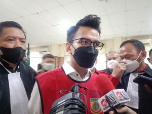 Terbukti Unggah Dokumen Sahroni, Adam Deni Divonis 4 Tahun Bui!
