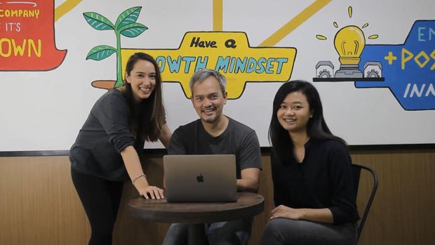 Amanda Susanti, CEO & Co Founder, Rama Notowidigdido, CTO & Co Founder, Metha Trisnawati, COO & Co Founder (Ist Sayurbox)