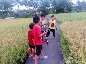 Dor! Suara Lodong Bersahutan Sambut Ramadhan di Tasikmalaya