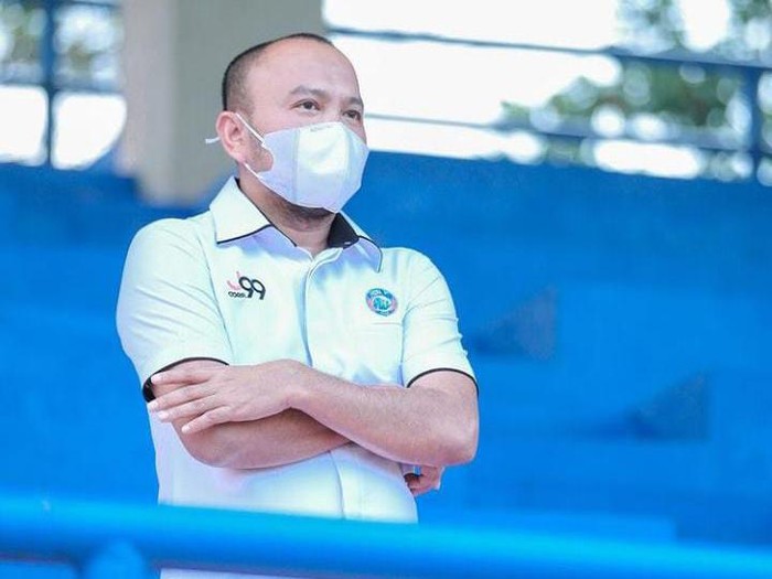 Manager Interim Arema FC Ali Rifki menyatakan mundur, sebelum kompetisi Liga 1 2021 berakhir. Ia mengaku, itu baru sebatas keputusan pribadi.