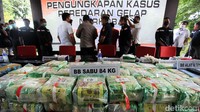 Peredaran narkotika ini juga bakal diedarkan ke kota lainnya, khususnya Jakarta.
