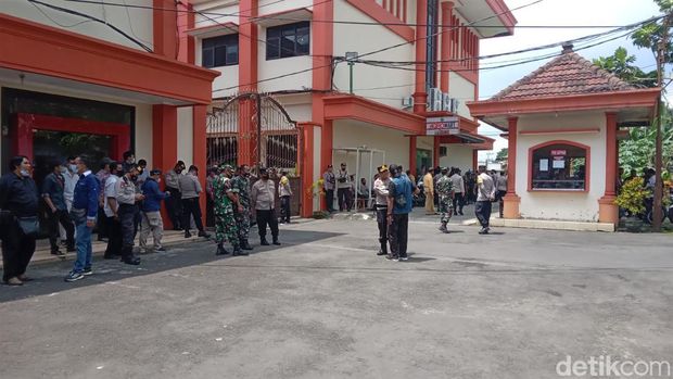 Demo mahasiswa Unika Malang