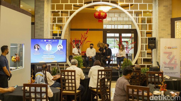 Diskusi media dalam perayaan Dies Natalis Usahid digelar di Hotel Grand Sahid Jaya, Jakarta. Diskusi ini menghadirkan para narasumber yang expert di bidang media.