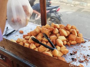 Netizen Bagikan Pengalaman Budget Makan Hemat Saat Gaji Masih Kecil
