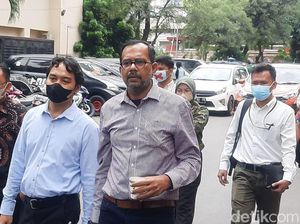 Haris Azhar Penuhi Panggilan Pemeriksaan Tersangka Kasus Lord Luhut