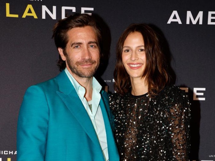 Jake Gyllenhaal dan Jeanne Cadieu PARIS, FRANCE - MARCH 20: Jake Gyllenhaal and Jeanne Cadieu attend the Paris premiere Of