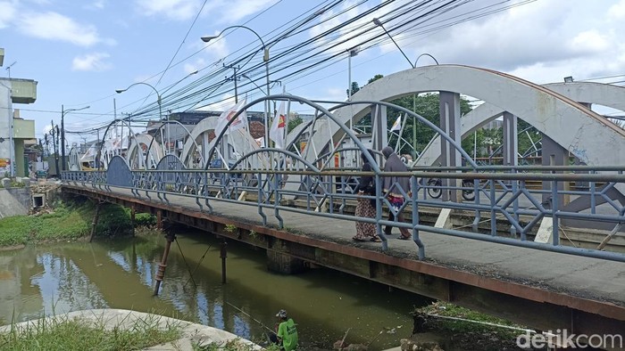 Jembatan Plengkung, bangunan peninggalan Belanda yang belum menjadi cagar budaya di Tulungagung.