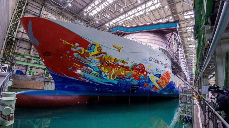 Kapal Pesiar Global Dream Kapal Pesiar Global Dream