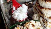 Awug atau kue dongkal enak di kawasan Bandung lainnya ada di Jalan AH Nasution No. 148, Ujungberung. Dikenal dengan nama Awug Ibu Siti. Seporsinya mulai dari Rp 10.000 saja. Foto: Instagram @kulinerbandung