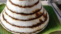 Kue dongkal bisa kamu temui di kawasan Kayu Manis, Jakarta Timur. Penjualnya menggunakan gerobak di pinggir jalan. Setiap sore kue dongkal ini laris diserbu pelanggan. Harganya mulai dari Rp 10.000-an. Foto: Instagram @kuedongkal_kayumanis7